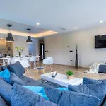 Onyx Holiday home *