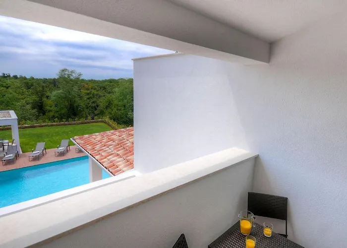 Ferienhaus Onyx Sinozici