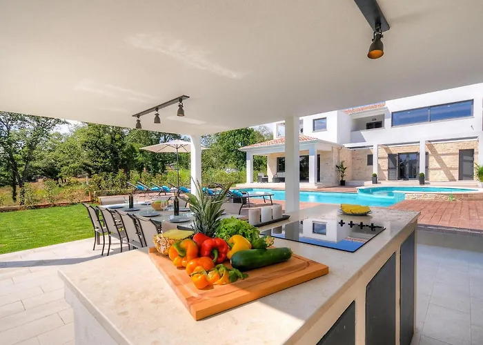 Ferienhaus Onyx Sinozici