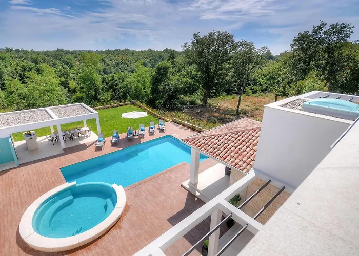 Ferienhaus Onyx Sinozici